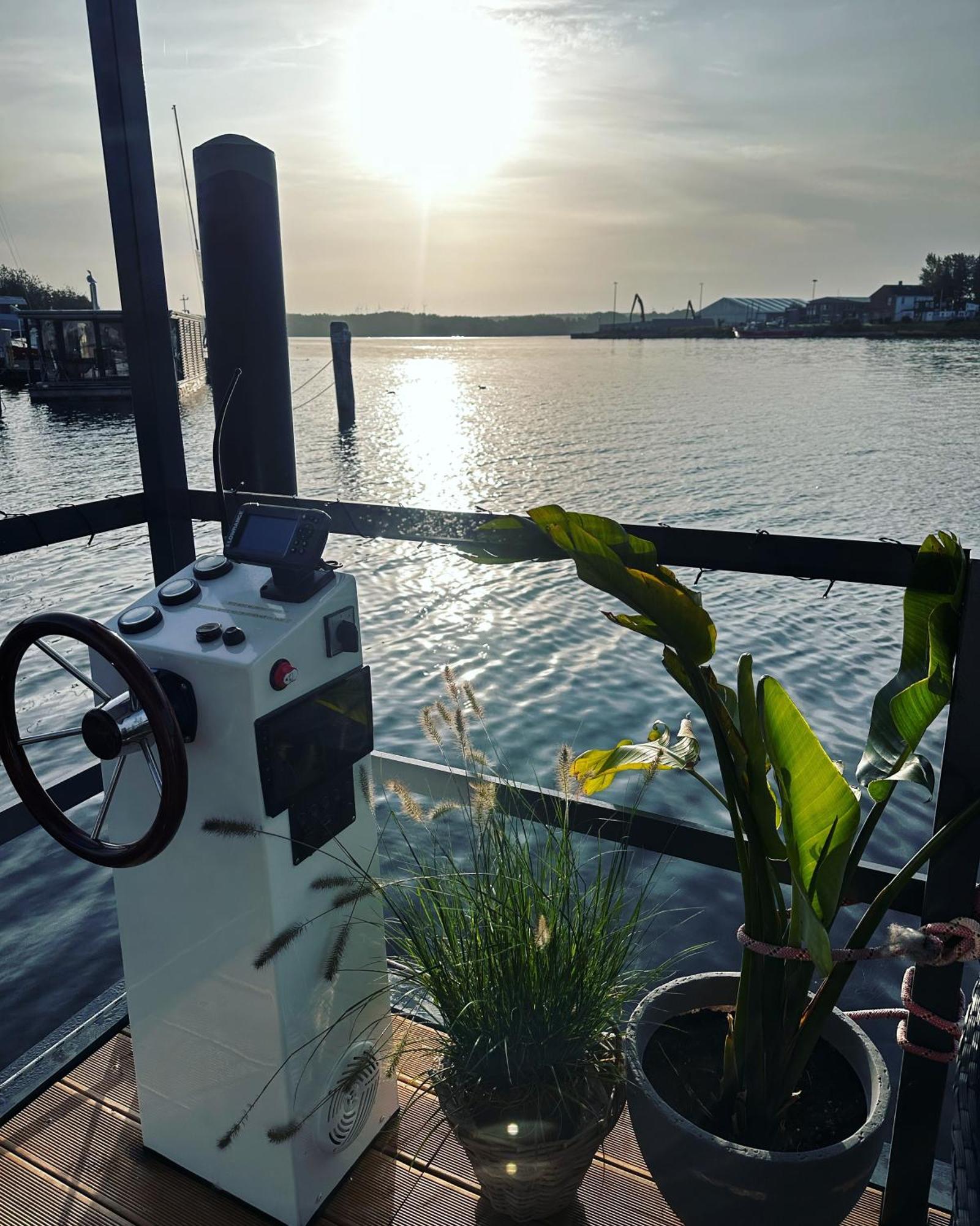 リューベックPremium Hausboot Trave Traumアパートメント エクステリア 写真